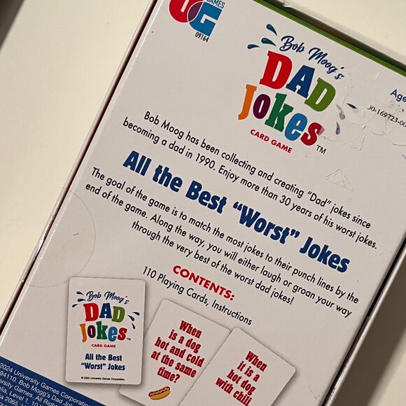 Dad Jokes - Book (365 Days of Dad Jokes) & Dad Joke Card Game! (new/hg/x) - Picture 9 of 11